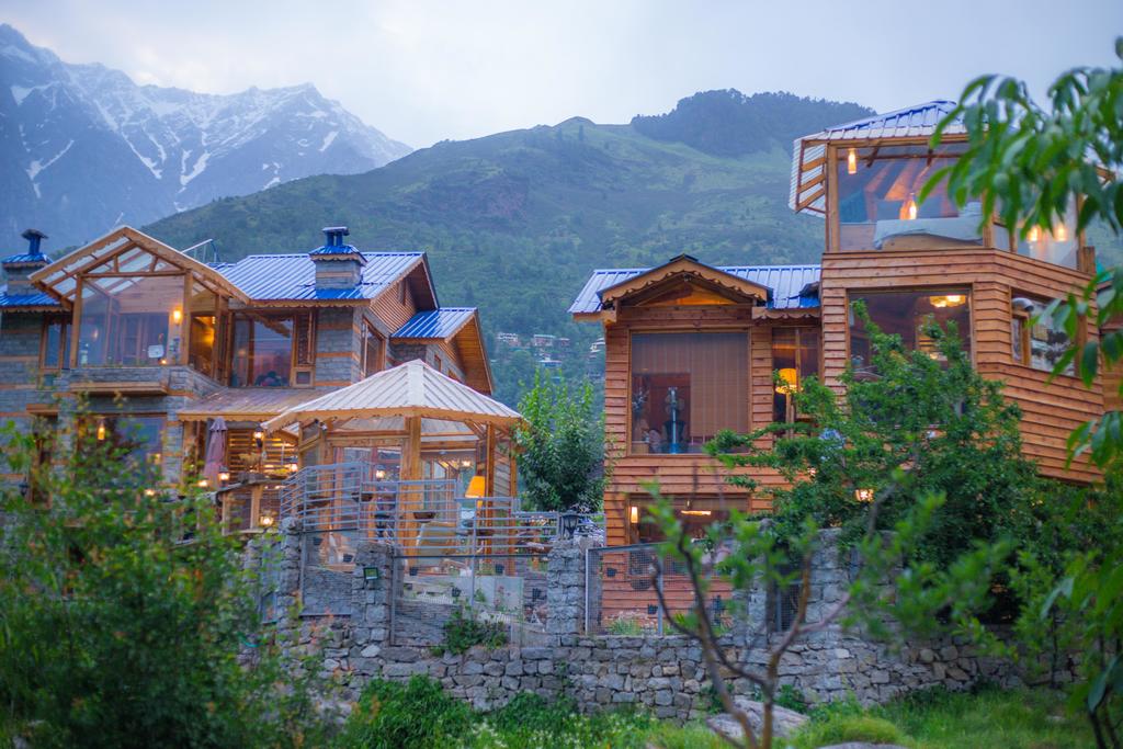 You are currently viewing Chalet Windflower, Manali – 4BHK + 4BHK Exclusive Stay