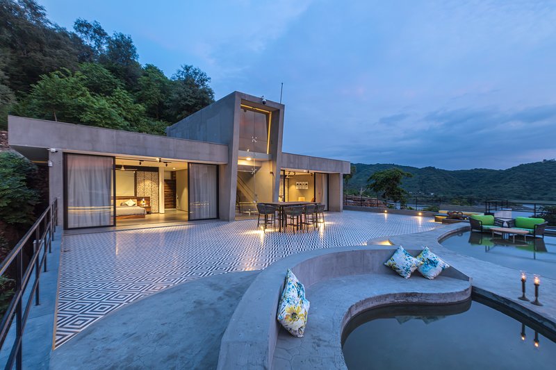 Read more about the article Udaipur, 3BHK – An Exclusive and Unique Private Island
